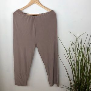 Pretty Little Things: Ankle Pants